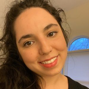 Meet your Posher, Valentina